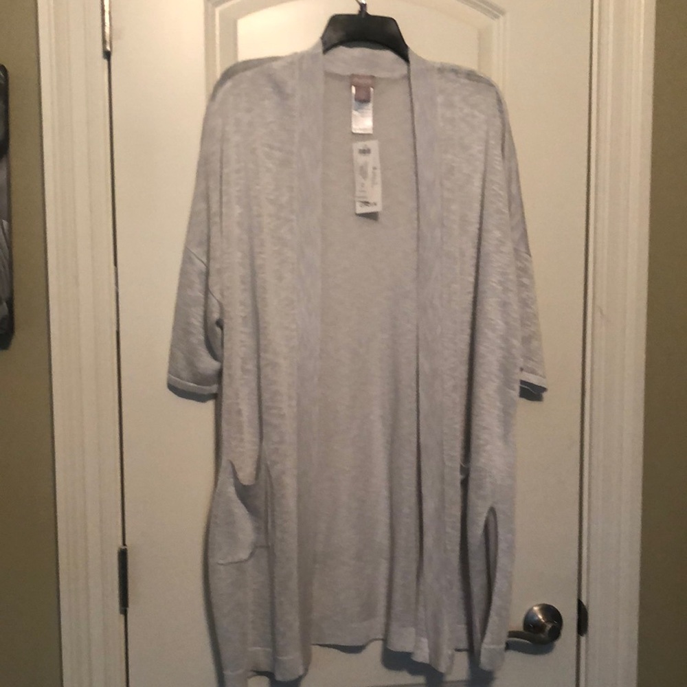 Gray duster/cardigan